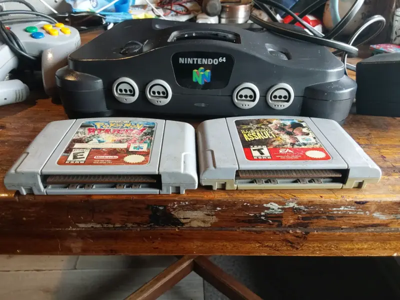 Consola Nintendo 64 con dos juegos incluidos - 1