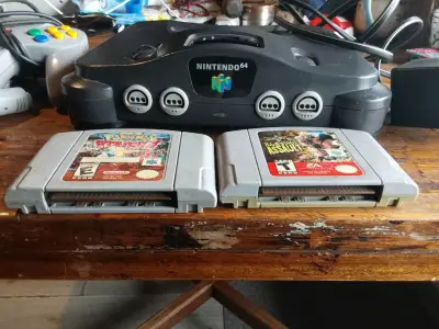 Consola Nintendo 64 con dos juegos incluidos - miniatura 1