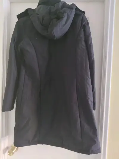 Abrigo negro Nordic Outdoor con capucha - miniatura 2