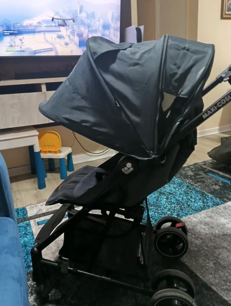 Coche de paseo Momi gris con capota ajustable - 5
