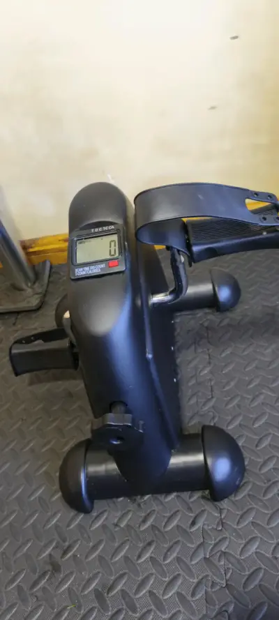 Pedalera estática con pantalla LCD - miniatura 1