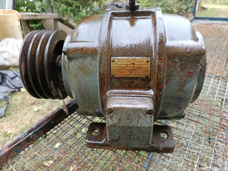 Motor eléctrico trifásico Siemens-Schuckert 5.5 kW - 4