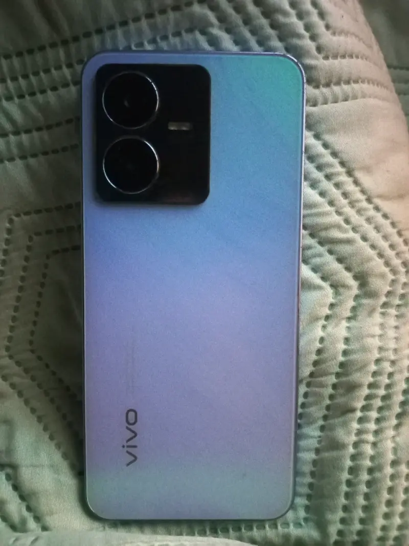 Smartphone Vivo con pantalla rota - 2