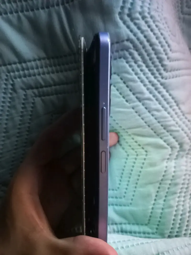 Smartphone Vivo con pantalla rota - 3