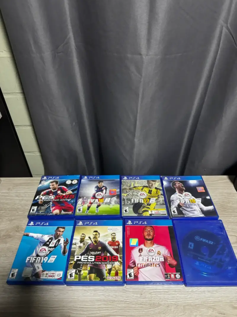 Juegos PS4 FIFA y PES