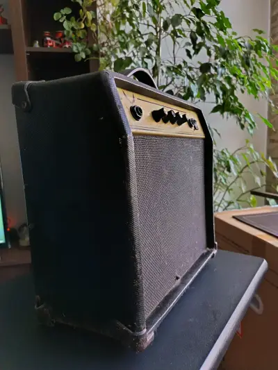 Amplificador de guitarra Dean DGX 12 vintage - miniatura 3