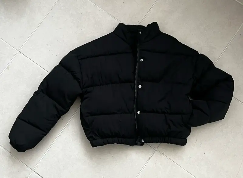 Chaqueta acolchada negra para mujer - 1
