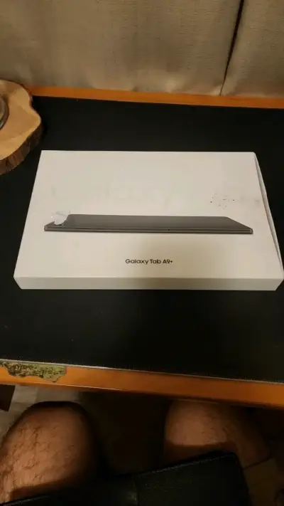 Tablet Samsung Galaxy Tab A9+ en caja - miniatura 1