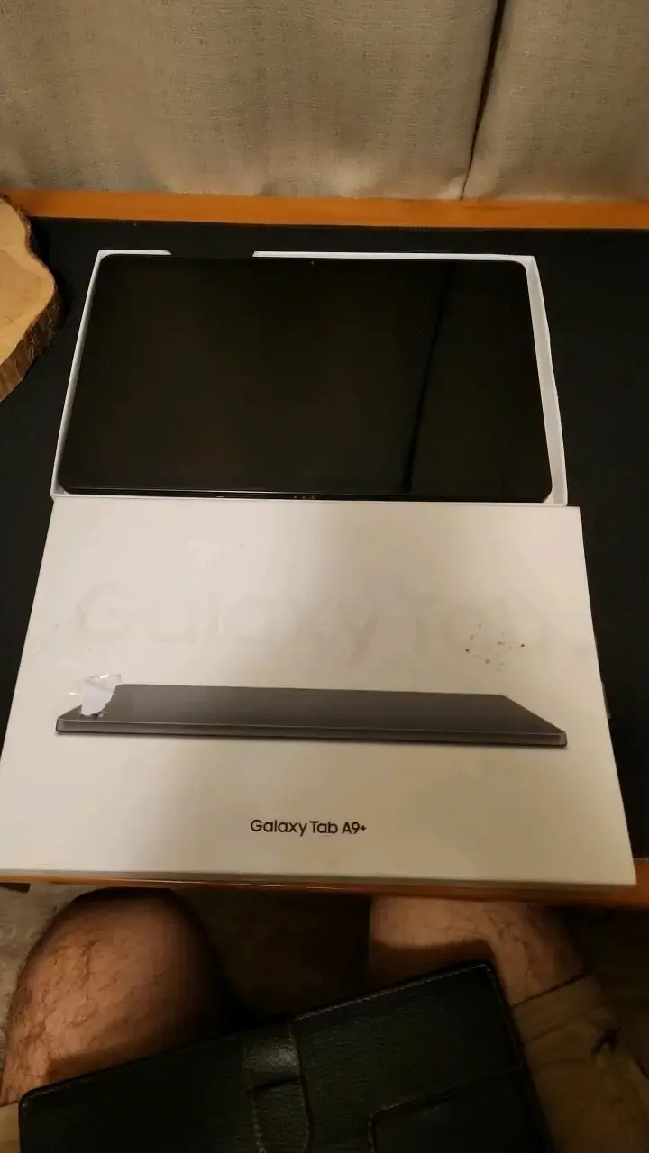 Tablet Samsung Galaxy Tab A9+ en caja - 2