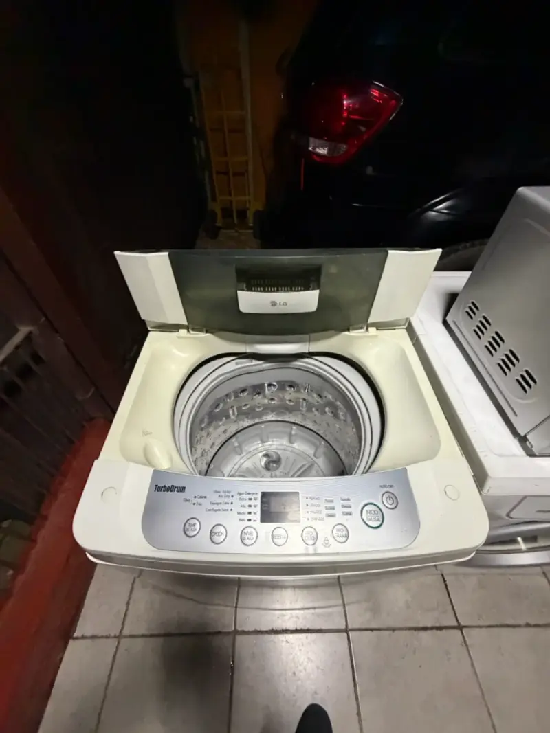 Lavadora LG TurboDrum 6.0kg en buen estado - 3
