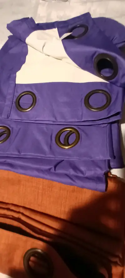 Cortinas de tela con ojales en colores naranja y morado - miniatura 3