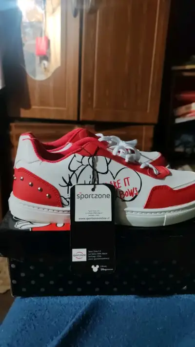 Zapatillas deportivas Disney Minnie Mouse rojas - miniatura 1