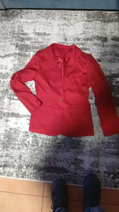 Blazer rojo elegante para mujer - miniatura 2
