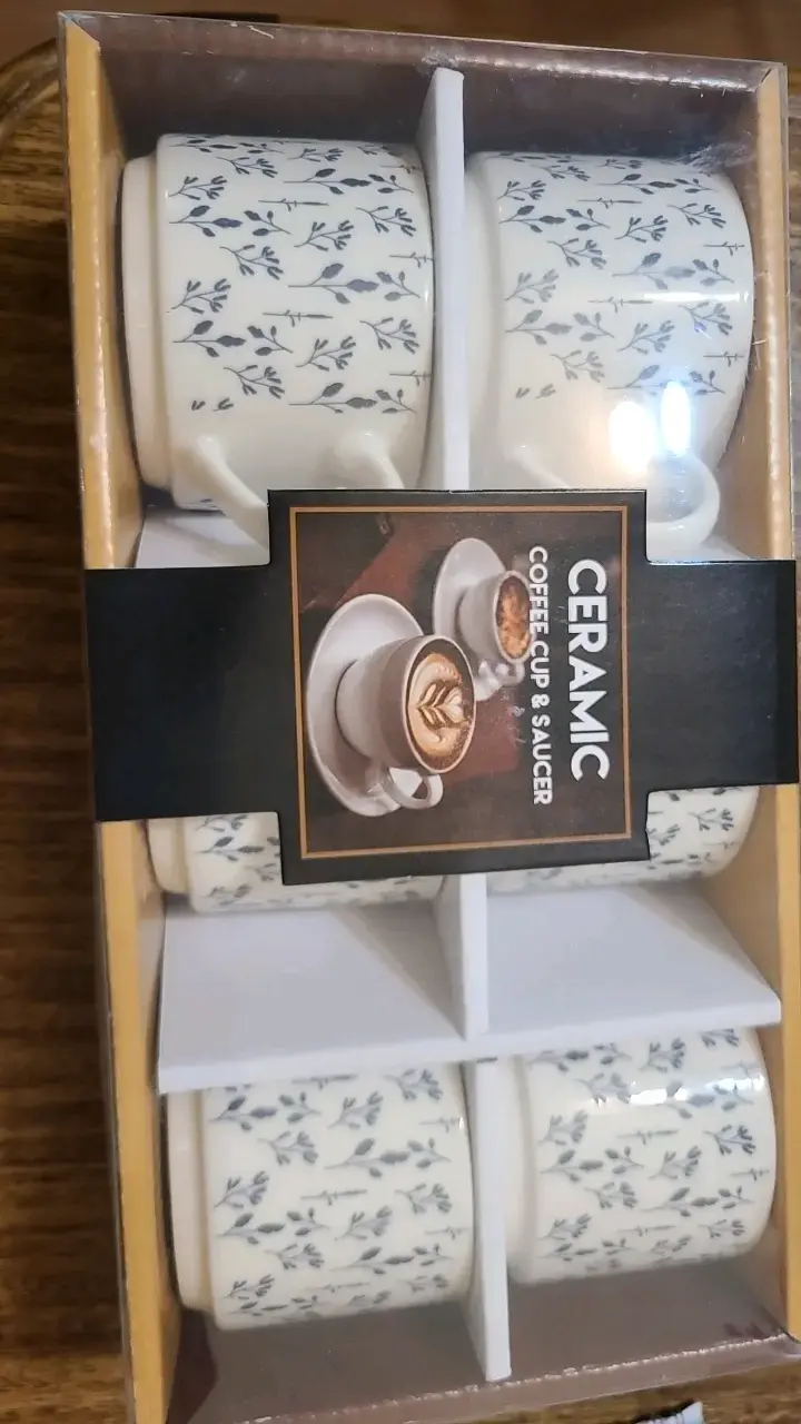 Juego de tazas de café de cerámica con platillos