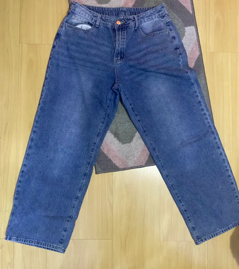 Jeans de mezclilla azul para mujer - 1