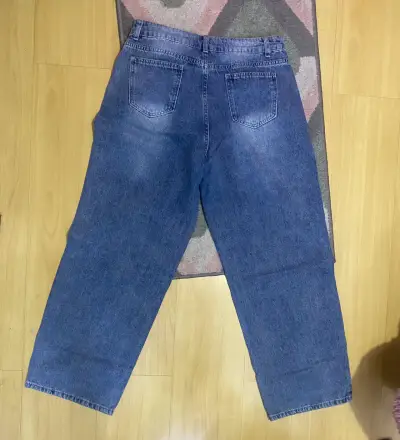 Jeans de mezclilla azul para mujer - miniatura 2