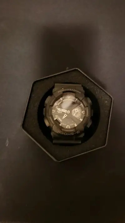 Reloj Casio G-Shock resistente al agua - miniatura 2