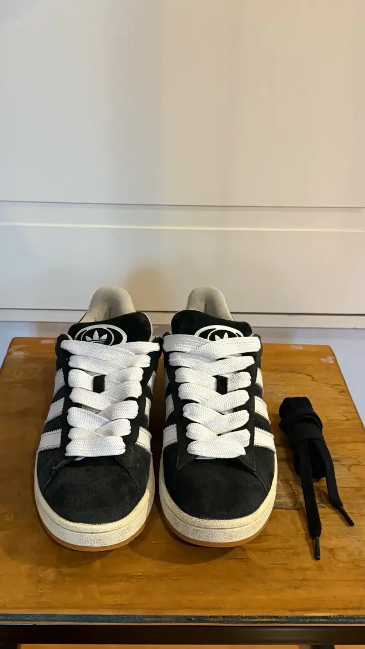 Zapatillas Adidas Campus 00s negras y blancas - 3