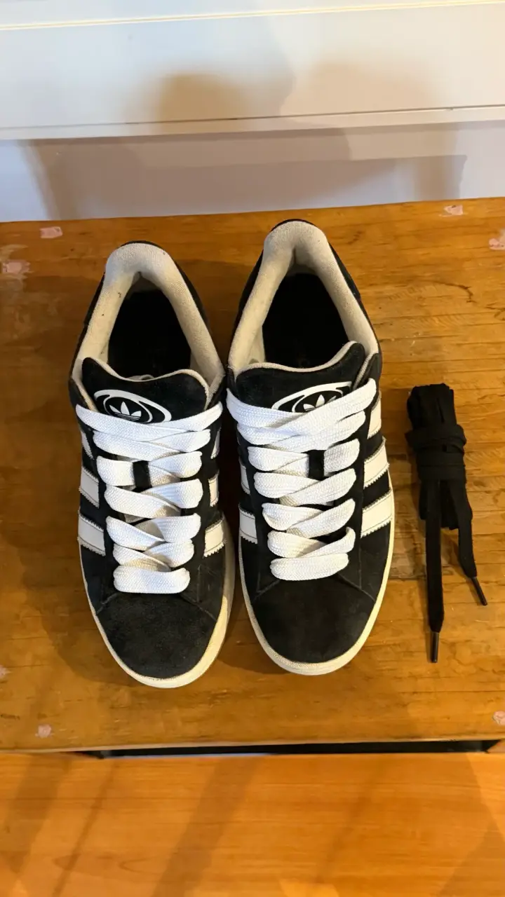 Zapatillas Adidas Campus 00s negras y blancas - 4