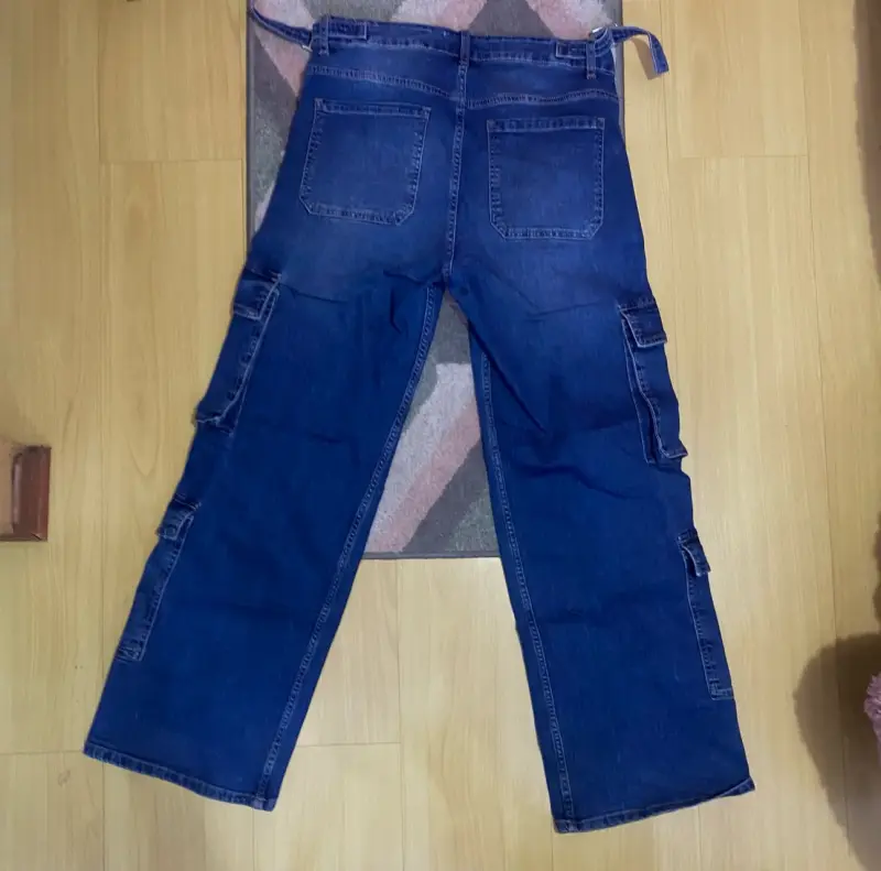 Jeans cargo azul oscuro para mujer - 2