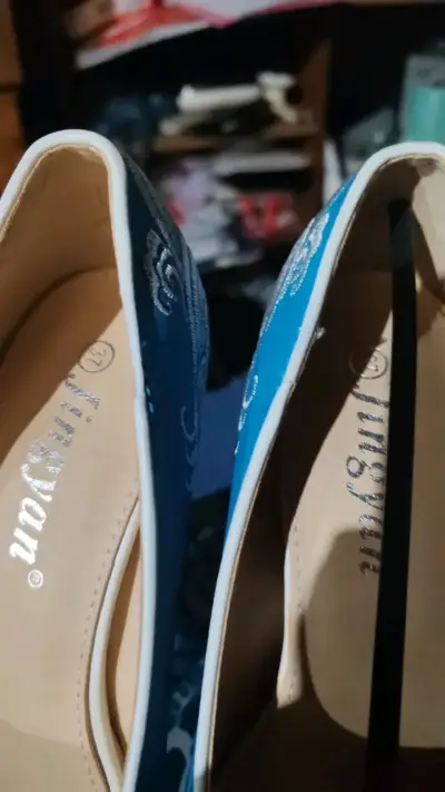 Zapatos de tacón azul con bordado Jingyan - miniatura 4