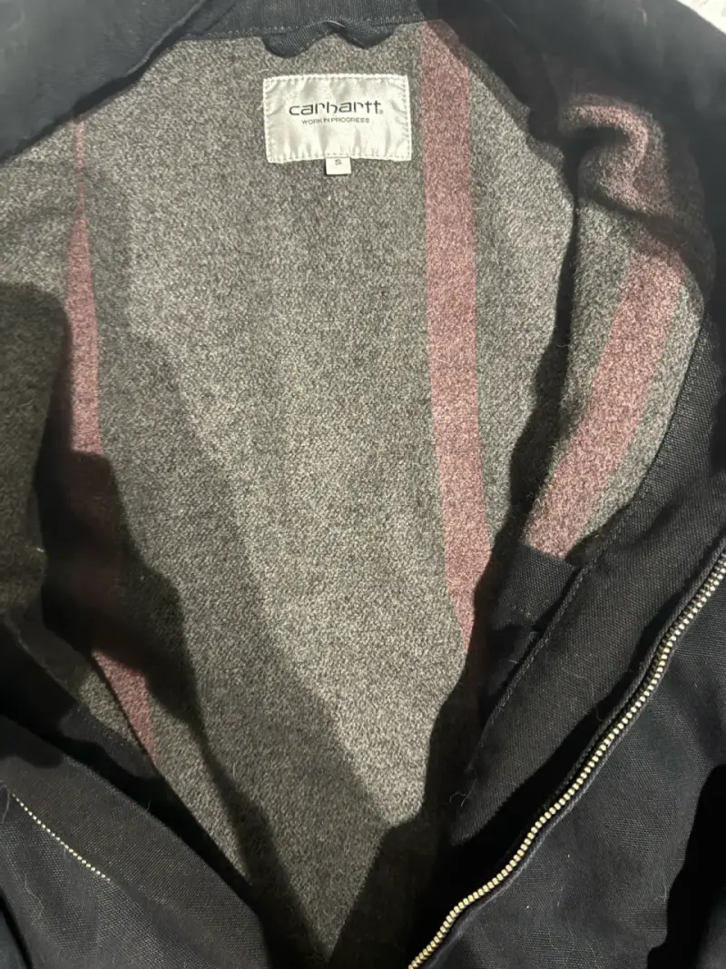 Chaqueta negra Carhartt de algodón resistente - 2