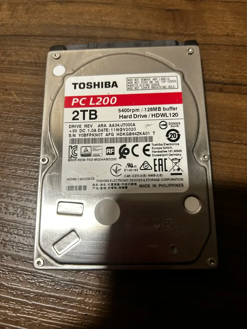 Disco Duro Toshiba 2TB PC L200 - 4