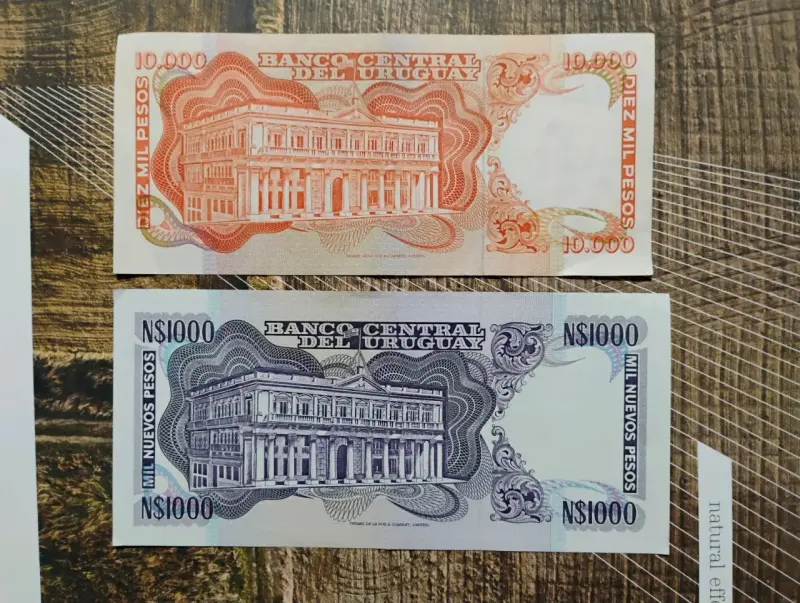 Billetes antiguos de Uruguay 10,000 y 1,000 pesos - 2