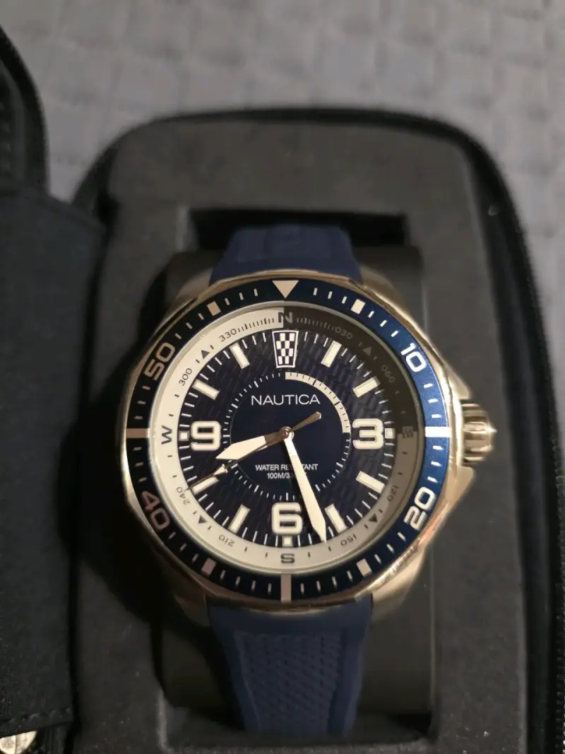 Reloj Nautica resistente al agua con correa azul - 1