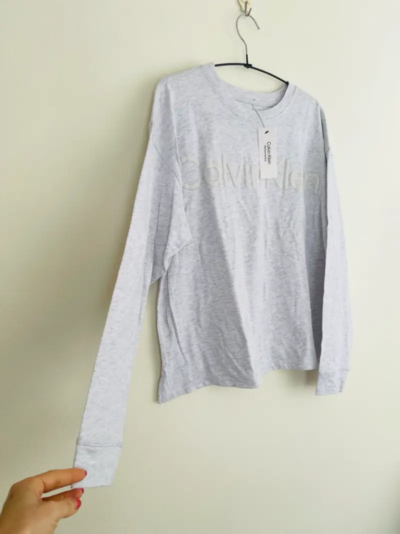 Polera manga larga gris Calvin Klein - 2