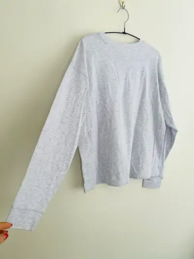 Polera manga larga gris Calvin Klein - miniatura 3