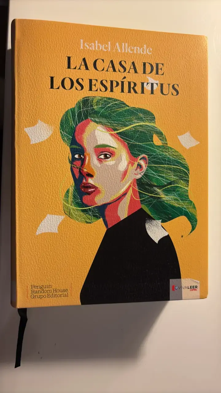 Libro 'La Casa de los Espíritus' de Isabel Allende