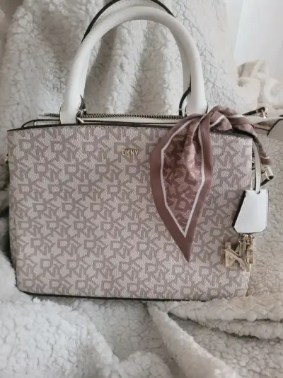 Bolso de mano DKNY beige con pañuelo decorativo - miniatura 1