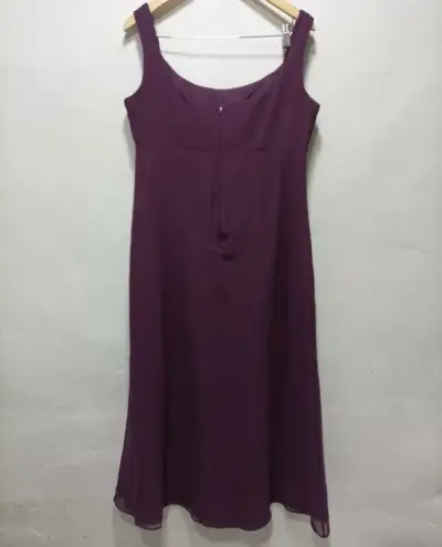 Vestido largo morado sin mangas elegante - miniatura 3