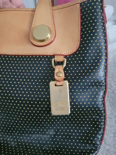 Bolso de cuero Dooney & Bourke con diseño de lunares - miniatura 2