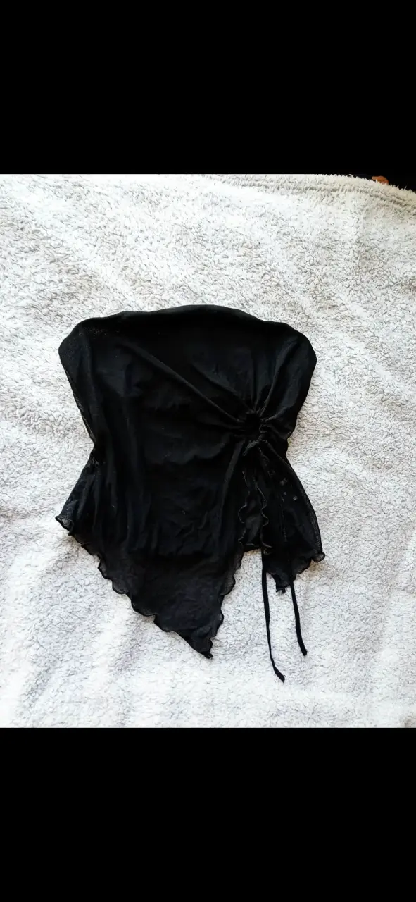 Ropita negra desde la M y precios desde $4000 - 3