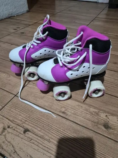 Patines de cuatro ruedas DRB con protecciones - miniatura 6