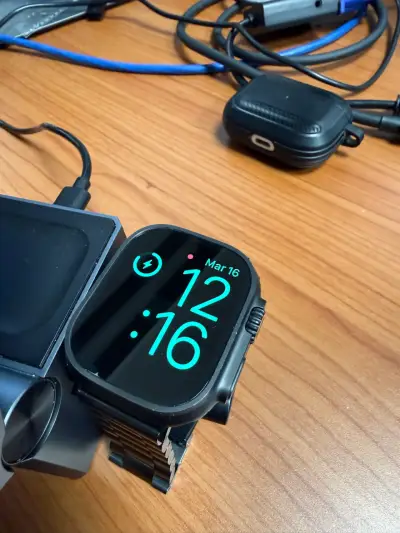 Apple Watch Ultra 2 - miniatura 1