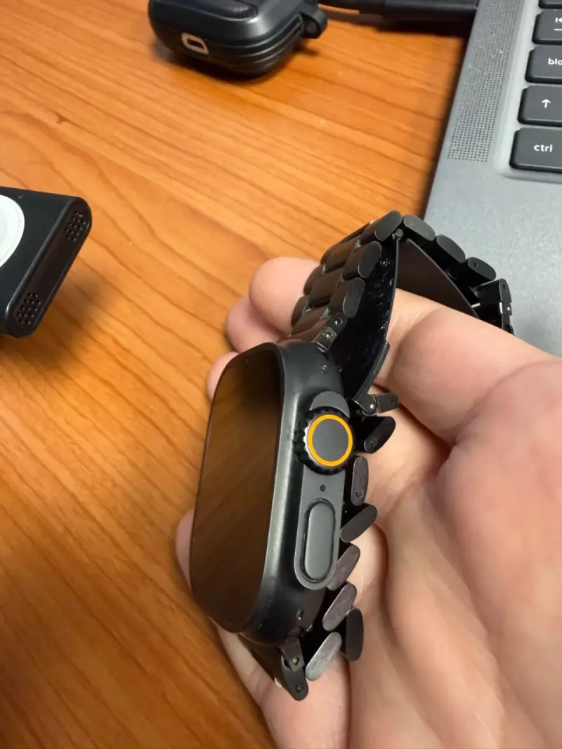 Apple Watch Ultra 2 - 4