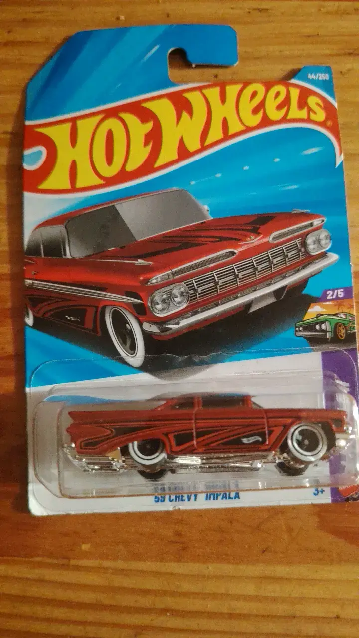 Hot Wheels 59 Chevy Impala rojo coleccionable