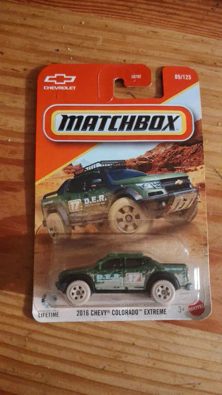Auto de juguete Matchbox Chevy Colorado 2016
