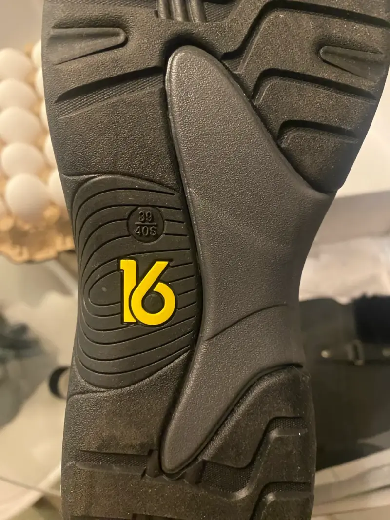 Botines de cuero negro talla 39 - 2