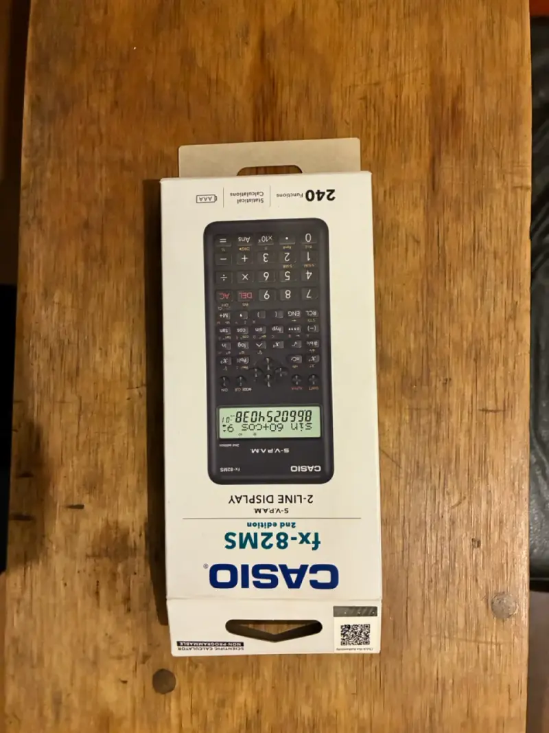 Calculadora científica Casio FX-82MS con pantalla de 2 líneas - 1