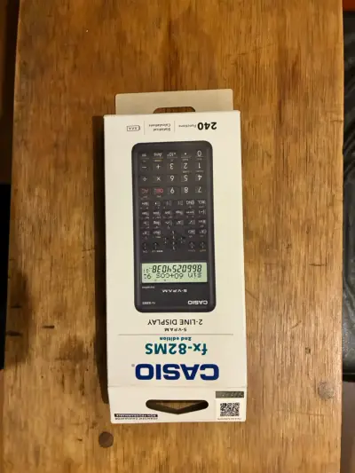 Calculadora científica Casio FX-82MS con pantalla de 2 líneas - miniatura 1