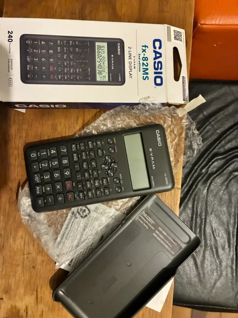 Calculadora científica Casio FX-82MS con pantalla de 2 líneas - 2