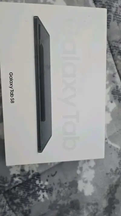 Samsung Galaxy Tab S8 con teclado y lápiz - miniatura 1