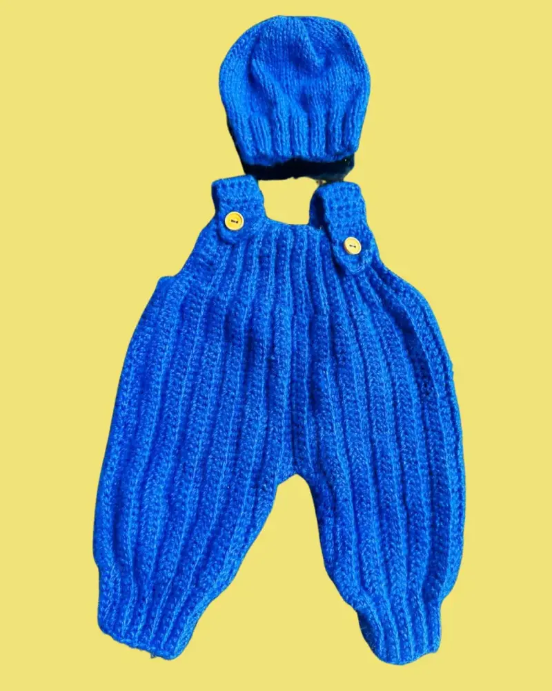 Conjunto de bebé tejido azul con gorro 3 meses