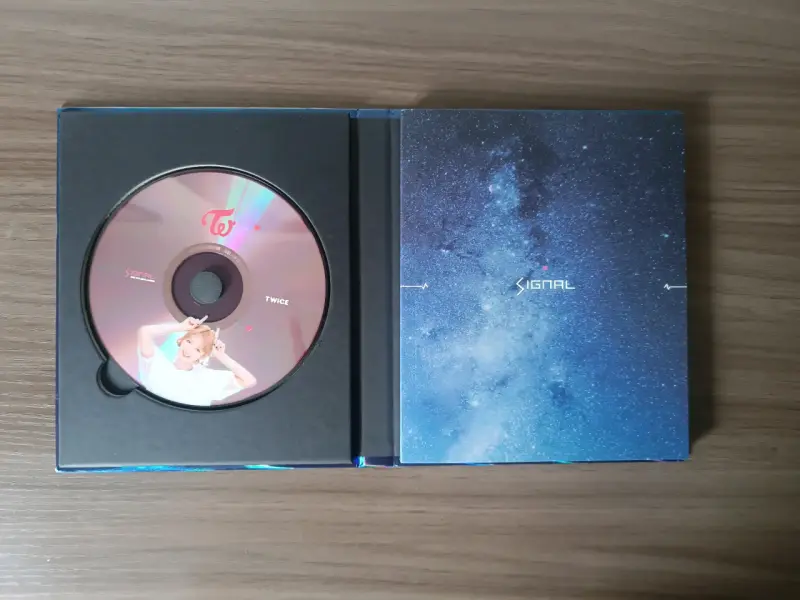 Álbum de música 'Signal' Ver C de Twice - 2