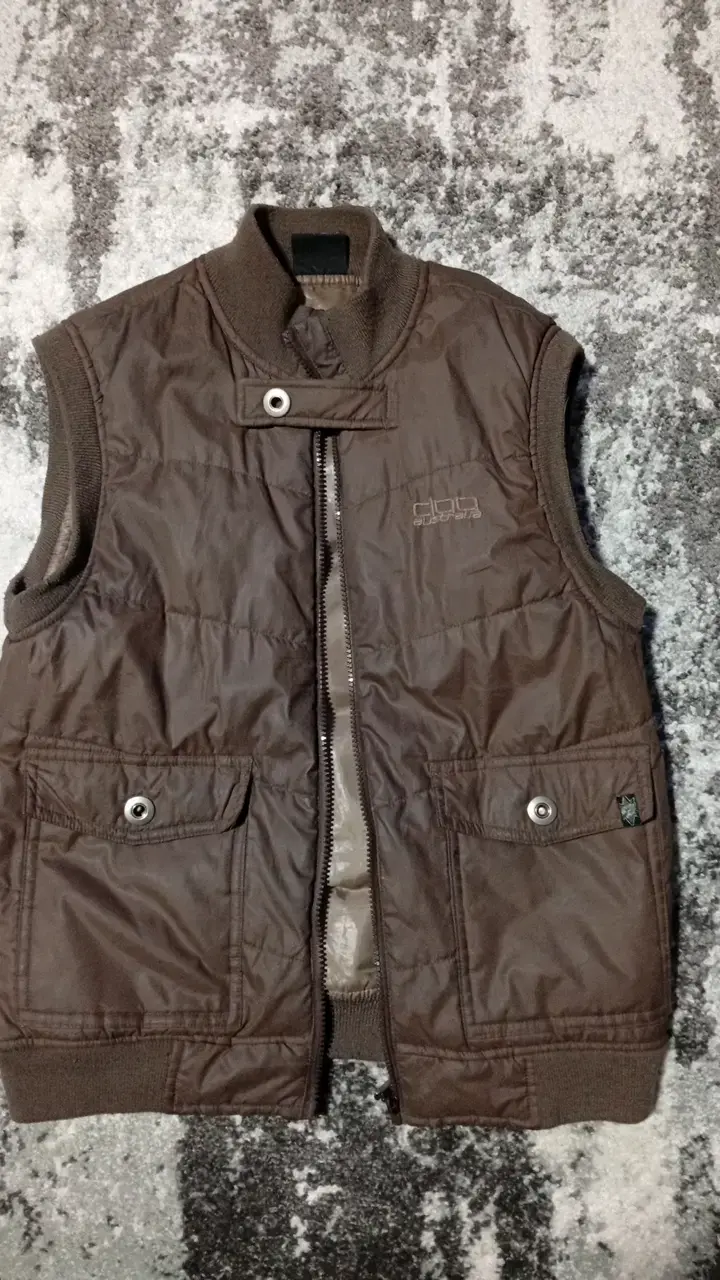 Chaleco sin mangas marrón para hombre