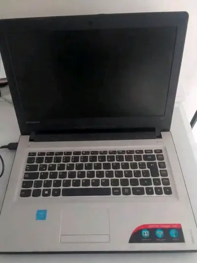 Notebook Lenovo Ideapad 320 con cargador - miniatura 1